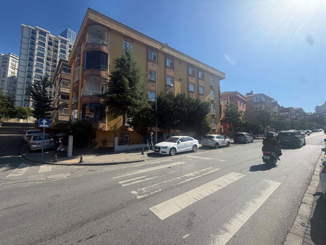 REMAX ASHILL ÜMRANIYE TANTAVI GENIŞ TERASLI SATILIK 4+2 DUBLEKS