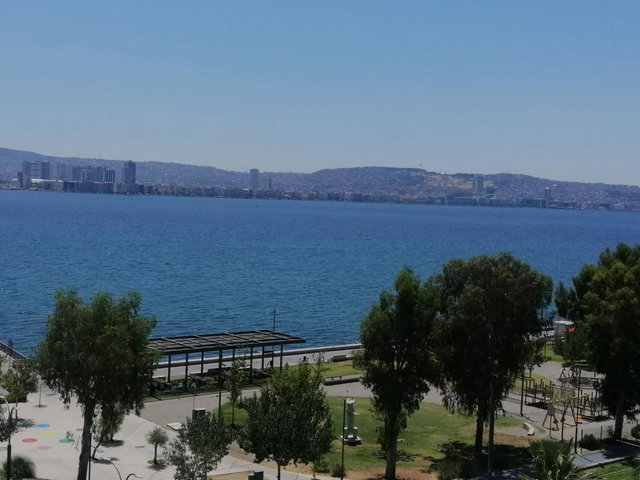 KARŞIYAKA ÇIFT CEPHELI TADILATLI 3+1 SATILIK YALI DAIRESI