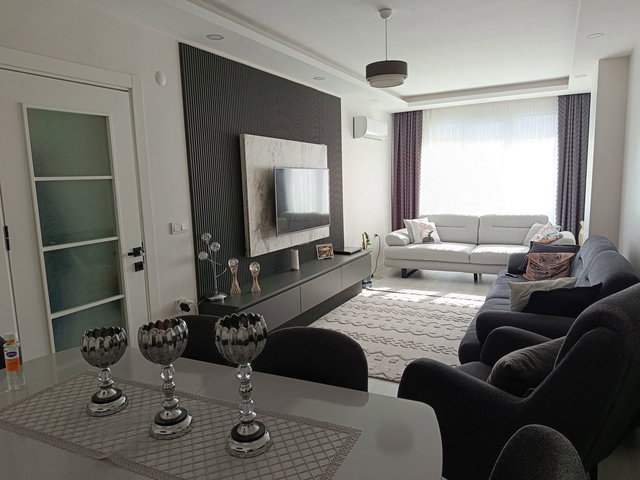 AVCILAR’IN MERKEZİNDE 3+1 | EBEVEYN BANYOLU | BALKONLU | ASANSÖRLÜ | SATILIK DAİRE
