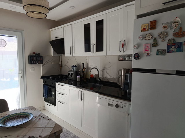 AVCILAR’IN MERKEZİNDE 3+1 | EBEVEYN BANYOLU | BALKONLU | ASANSÖRLÜ | SATILIK DAİRE