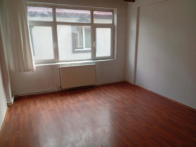 REMAX İLKE'DEN ŞEHİR MERKEZİ'NDE 2+1 KİRALIK DAİRE