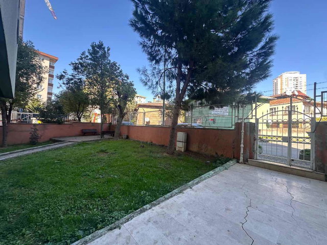 KÜÇÜKBAKKALKÖY METROYA 5 DK  ARAKAT KIRALIK