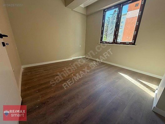 CADDE ÜZERI AÇIK MUTFAKLI ARAKAT KULLANIŞLI 2+1