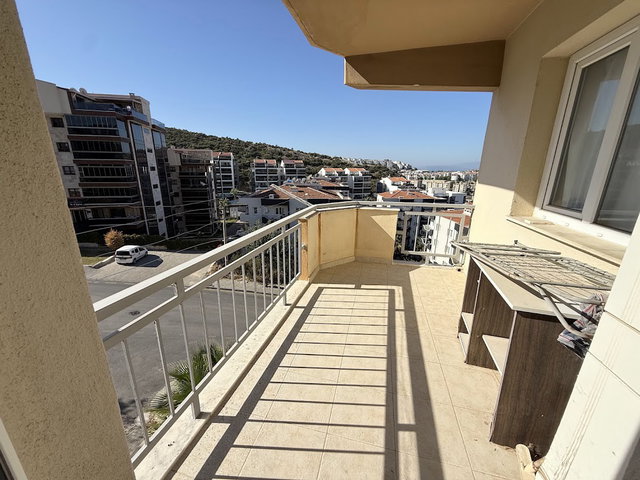 KUŞADASI IKIÇEŞMELIK SATILIK 2+1 DAIRE