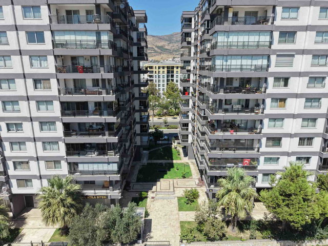 ENES LAHNA'DAN GALEN HAS. KARŞISI ARA KAT PARK CEPHE GENIŞ DAIRE