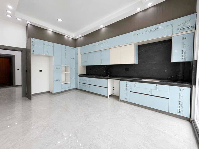 KOCAELİ KARTEPE’DE 1 DÖNÜM ARSA PAYLI,SATILIK 4+1  HAVUZLU LÜKS VİLLA