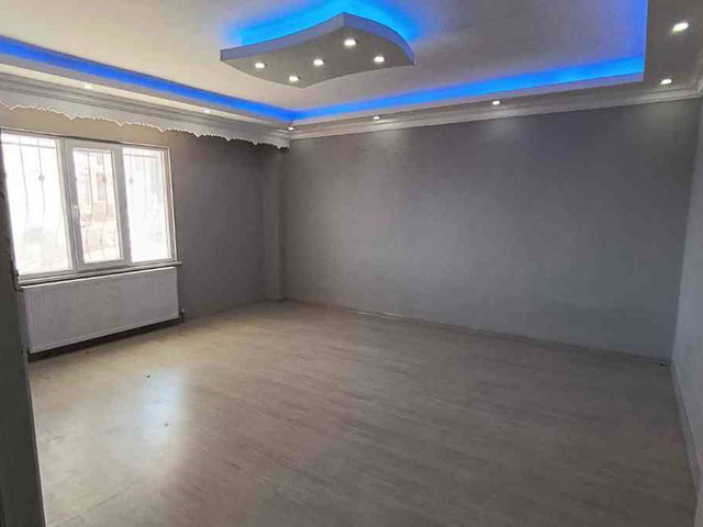 REMAXLAND'DEN ÇERKEZKÖY İSTASYONDA  GENİŞ 1+1 KİRALIK DAİRE