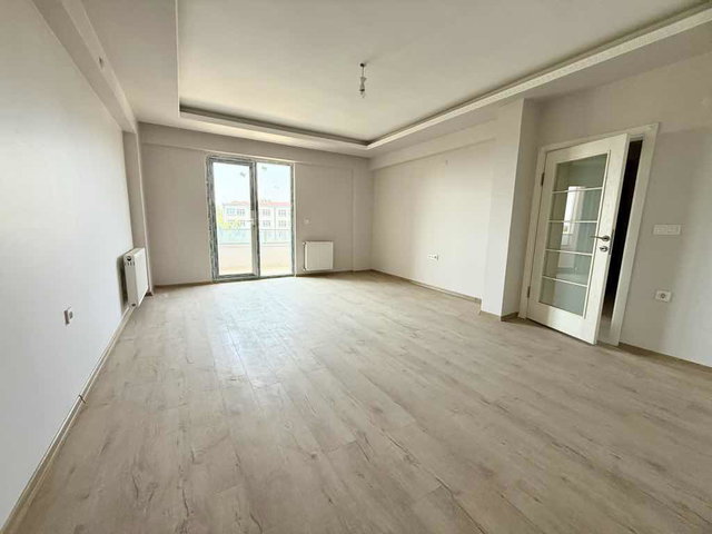 KOCAELİ KARTEPE SATILIK SİTE İÇİNDE ÇATI DUBLEKSİ 3+1 DAİRE DERBENT