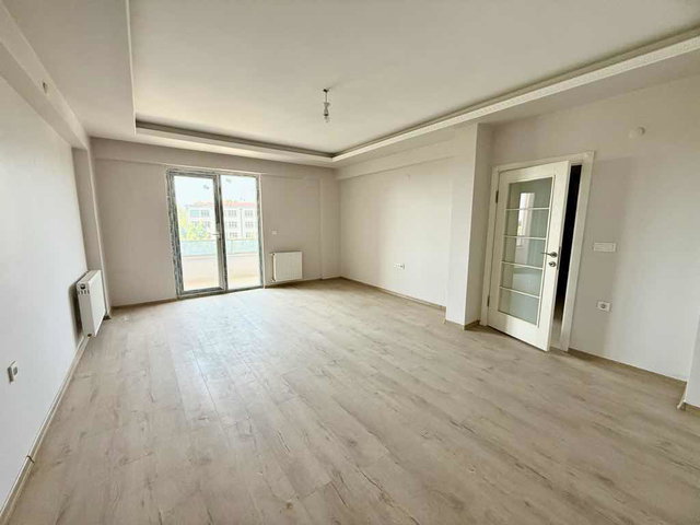 KOCAELİ KARTEPE SATILIK SİTE İÇİNDE ÇATI DUBLEKSİ 3+1 DAİRE DERBENT