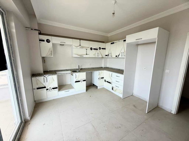 KOCAELİ KARTEPE SATILIK SİTE İÇİNDE ÇATI DUBLEKSİ 3+1 DAİRE DERBENT