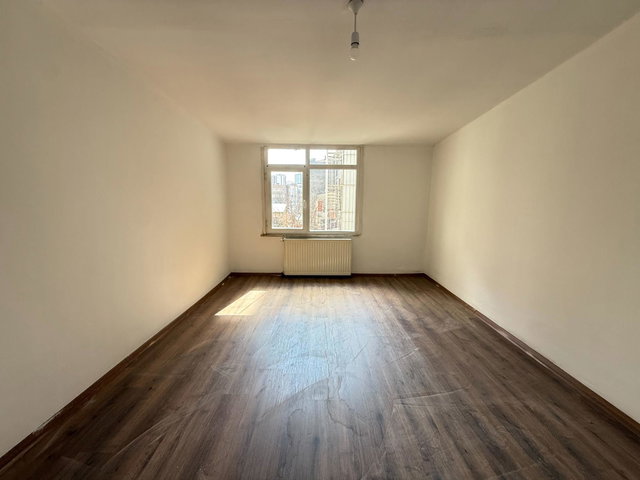 HASANPAŞADA MERKEZİ KONUMDA MASRAFSIZ 2+1 KİRALIK DAİRE