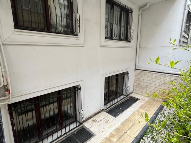 BAKIRKÖY,DE MARMARAYA YAKIN KİRALIK DAİRE!