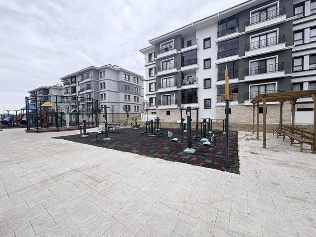 ÇORLU’DA SİTE İÇİNDE 2023 YAPIMI 3+1 | 110 M² NET | BALKONLU | MERKEZİ ISITMA