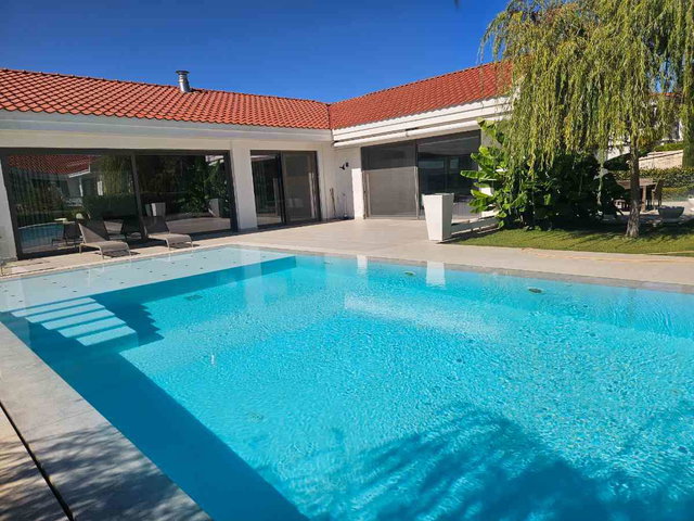 URLA KEKLIKTEPE SEFAKÖY SITESI IÇINDE EŞYALI KIRALIK MÜSTAKIL VILLA