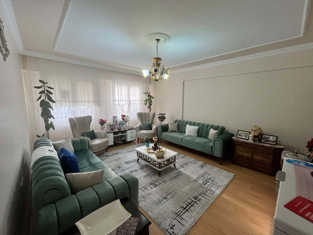 REMAX İLKE'DEN ÇAYKUR CADDESİ'NDE 4+1 SATILIK DAİRE