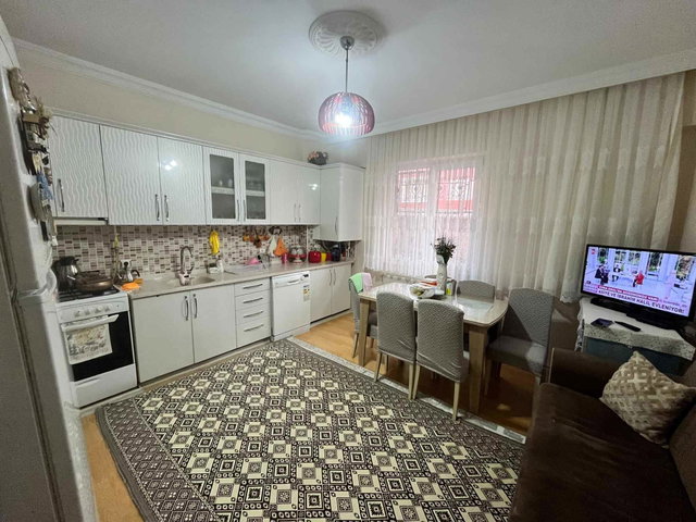REMAX İLKE'DEN ÇAYKUR CADDESİ'NDE 4+1 SATILIK DAİRE