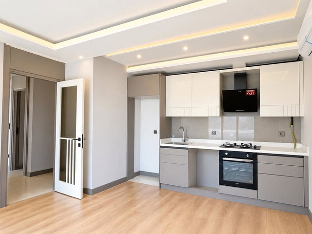 RE/MAX'TAN AVCILAR LOTUS GÖL EVLERİ SİTESİNDE 2+1 SATILIK DAİRE