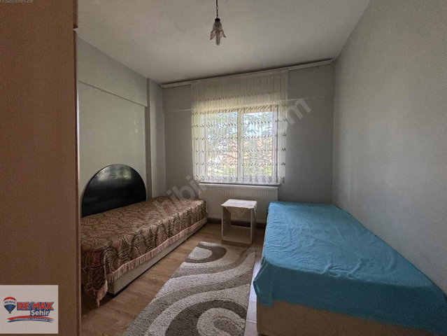 REMAX ŞEHIR'DEN TERMAL YOLUNDAKI KIRALIK VILLA