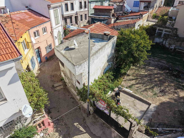 AYVALIK FEVZİPAŞA’NIN KALBİNDE, MERKEZİ KONUMLU YATIRIMLIK SATILIK MÜSTAKİL EV