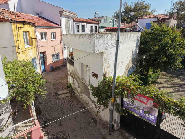 AYVALIK FEVZİPAŞA’NIN KALBİNDE, MERKEZİ KONUMLU YATIRIMLIK SATILIK MÜSTAKİL EV