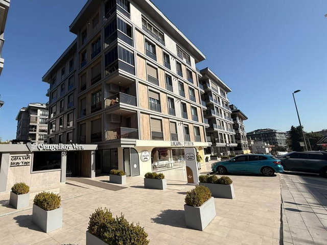 REMAX ANI 'DAN ÇENGELKÖY VERA SİTESİ 'NDE SATILIK 4+1 ÇATI DUBLEKSİ