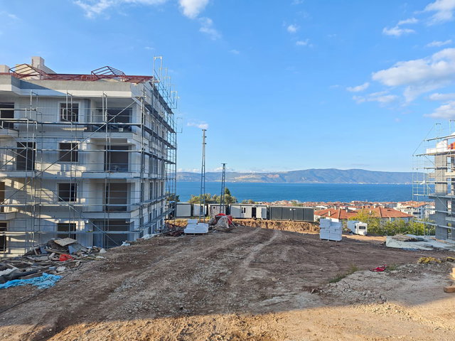 KARAMÜRSEL’DE DENİZ, ORMAN VE DOĞAYLA İÇ İÇE HUZURLU YAŞAM