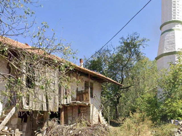 SINDIRGI GÖZÖREN GÖLCÜKTE SATILIK 2 KATLI TAŞ EV