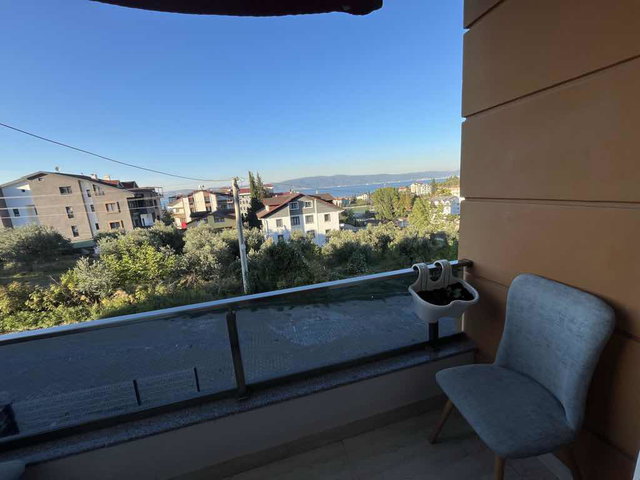 KARAMÜRSEL’DE SİTE İÇİNDE 3+1 | 120 M² NET | BALKONLU | KAT MÜLKİYETLİ TAPULU