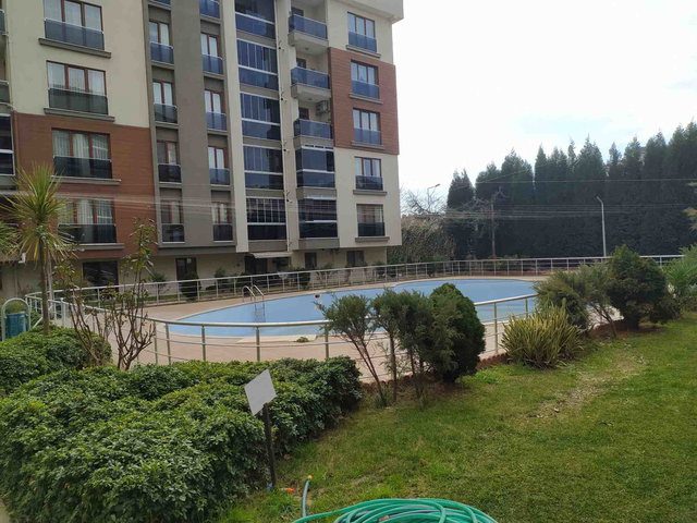 TUZLA KİRALIK 2+1 SİTE İÇİ GENİŞ HAVUZLU GÜVENLİKLİ BAHÇE KATI