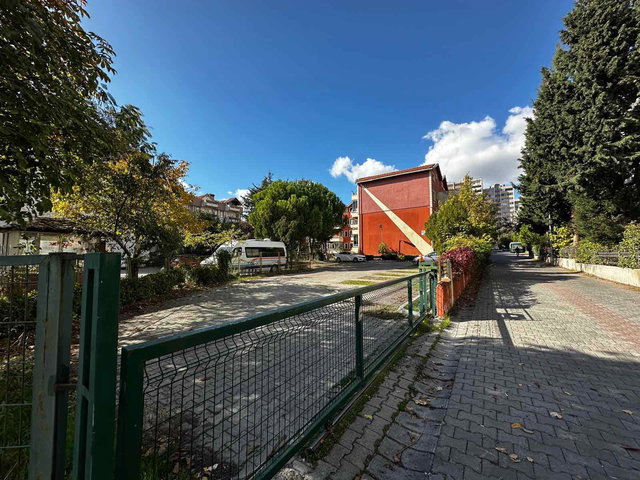 BEYLİKDÜZÜ DÜDEN EVLERİ SİTESİ 3+1 KİRALIK DAİRE - REMAX KAYA