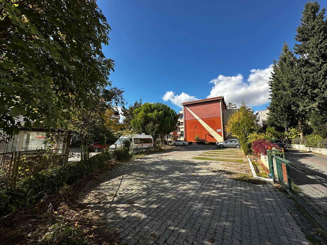 BEYLİKDÜZÜ DÜDEN EVLERİ SİTESİ 3+1 KİRALIK DAİRE - REMAX KAYA