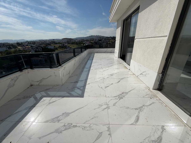ATAKENT GAFFAR OKAN CADDESİNE CEPHE 200 M2 SATILIK 4+1 DUBLEKS