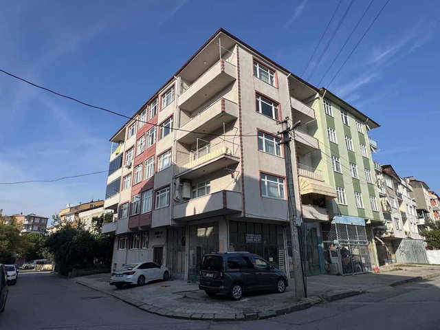 GÖLCÜK KAVAKLI MH. 2+1 YAPILI KİRALIK DAİRE