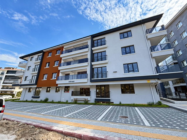 ALTINKÖY MANZALARI SIFIR BİNADA 2. KAT 3+1 SATILIK DAİRE