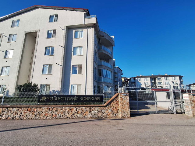 GÜLAÇTI 1.ETAP'TA DENİZ MANZARALI BAHÇELİ 2+1 KİRALIK DAİRE