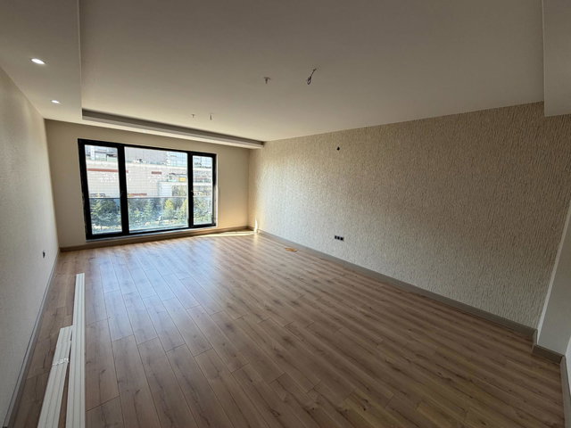 NATA VEGA YANI SKYLINE TOWER'DA SIFIR LÜX YAPILI KIRALIK 4,5+1 DAIRE