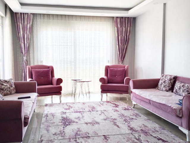 HABİBLER’DE ANA CADDE ÜZERİNDE GENİŞ VE KULLANIŞLI 2+1