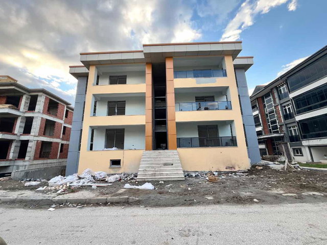 REMAX DEM'DEN CANPARK AVMYE YÜRÜME MESAFESİNDE SATILIK 2+0 DAİRE