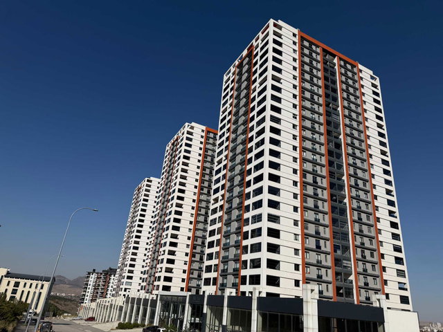 NATA VEGA YANI SKYLINE TOWER'DA SIFIR LÜX YAPILI KIRALIK 4,5+1 DAIRE