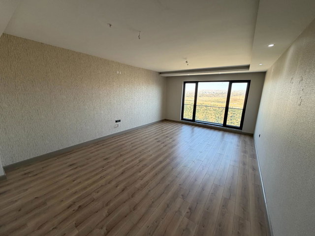NATA VEGA YANI SKYLINE TOWER'DA SIFIR LÜX YAPILI KIRALIK 4,5+1 DAIRE
