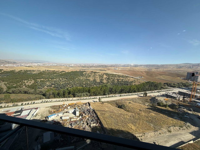 NATA VEGA YANI SKYLINE TOWER'DA SIFIR LÜX YAPILI KIRALIK 4,5+1 DAIRE