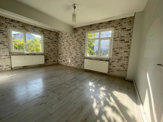 BEYKOZ GÖKSU ARKBOYU 'NDA YEŞİLLİKLER İÇİNDE 3 BALKONLU KİRALIK 2+1  DAİRE