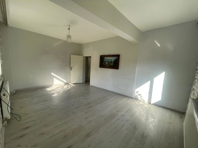 BEYKOZ GÖKSU ARKBOYU 'NDA YEŞİLLİKLER İÇİNDE 3 BALKONLU KİRALIK 2+1  DAİRE
