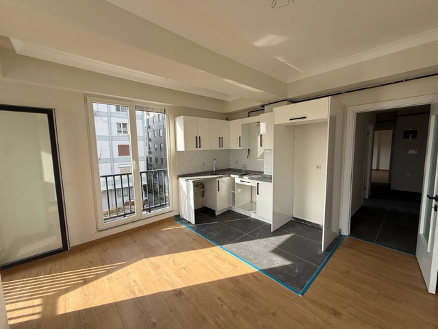 KORDONBOYU SAHİLE SIFIR DENİZ MANZARALI 2+1 SATILIK DAİRE