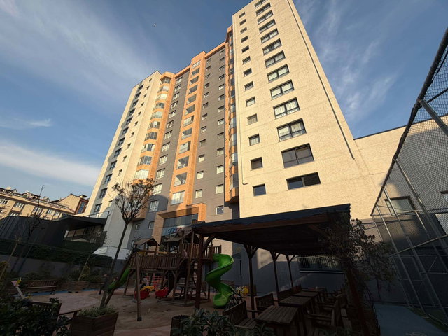 BAĞCILAR'DA SİTE İÇERİSİN'DE 3+1 SATILIK DAİRE