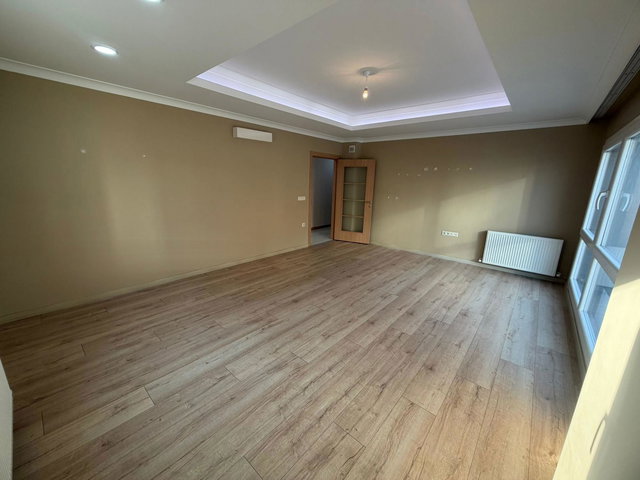 BAĞCILAR'DA SİTE İÇERİSİN'DE 3+1 SATILIK DAİRE