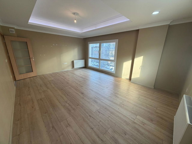 BAĞCILAR'DA SİTE İÇERİSİN'DE 3+1 SATILIK DAİRE