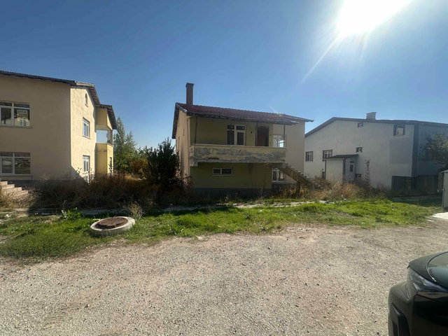 MEMLIK GÜNEYKENT VILLARINDA SATILIK VILLA