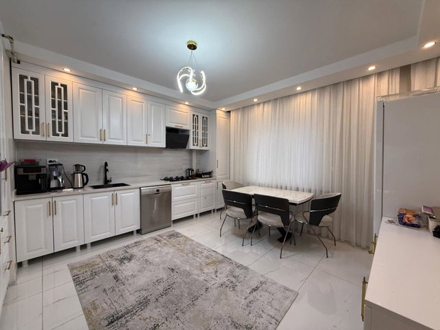 REMAX İLKE'DEN YILDIZKENT'TE 4+1 SATILIK DAİRE