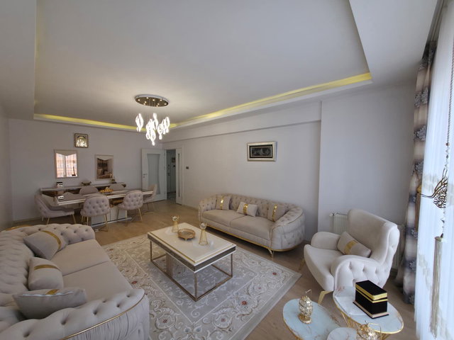 REMAZ İLKE'DEN ŞÜKRÜPAŞA ANA YOL ÜZERİ 3+1 SATILIK DAİRE